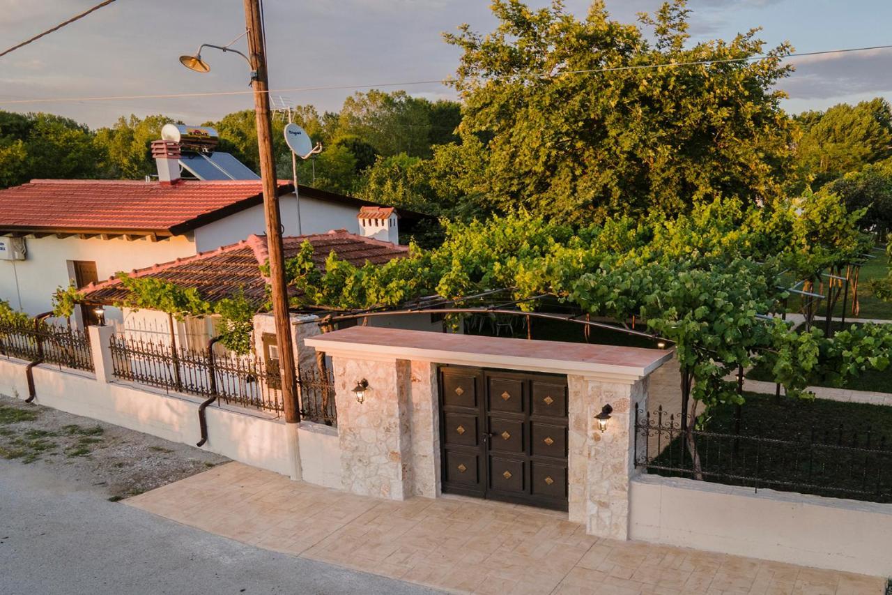 Villa La Varik 1 Litochoro Exterior photo